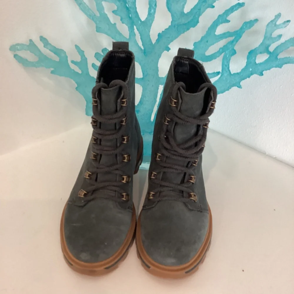 NEW SOREL blue gray military style combat suede ankle shoelace boots 6.5